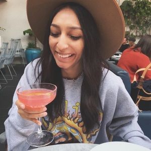 Meet your Posher, Jade